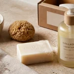 Savon au collagène bienfaits sur table en pierre, mousse fine